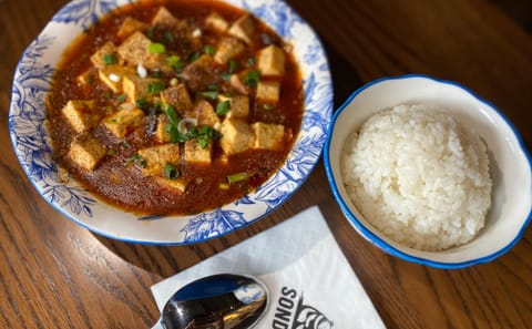 Evening Food Tour of Kunming's Local Cuisine with Guide
