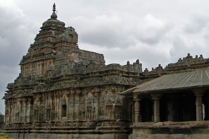 Hubli to Hampi, Bijapur, Badami & Goa Beach Tour
