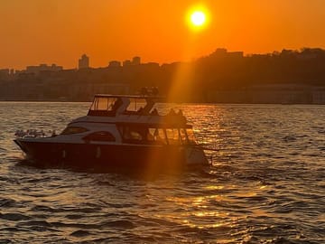 Istanbul Sunset Yacht Cruise on the Bosphorus with Transfers