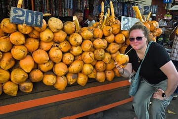 Colombo Tuk Tuk Tour: Discover Local Food and Culture