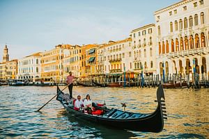 OT Venice: 30-minutes Enchanting Gondola Ride on the Grand Canal