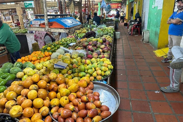 Cali's Colorful Markets: Private Tour of Colombian Fruits 3