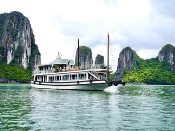 Halong Bay and Cave Full-Day Cruise with Lunch, Island & Beach