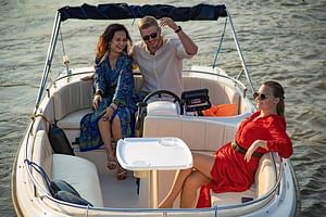 4-Person Motorboat Cruise