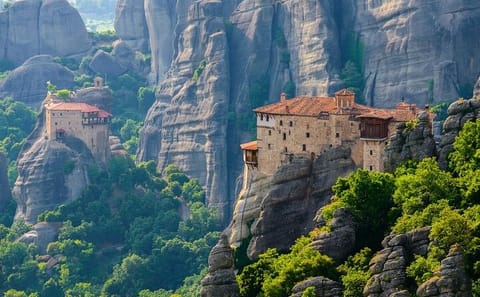 Private Day Trip to Meteora Monasteries from Athens
