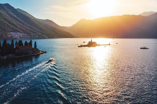 Boat Tour Kotor - Lady of the the Rock & Blue Cave