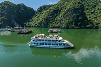 Lan Ha bay cruise view