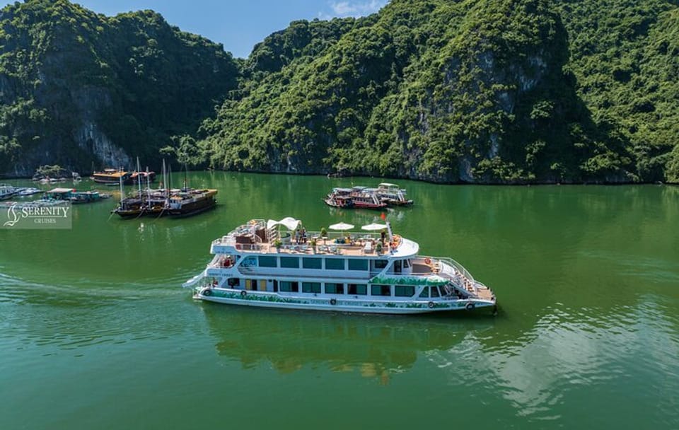 Luxury Kayaking and Biking Day Trip in Lan Ha Bay