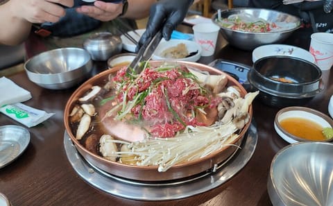 Private Culinary Tour of Seoul and Yongin for Food Lovers