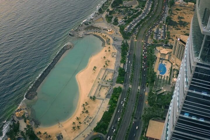 Full Day Private Tour: Adventure and Luxury in Charming Jeddah 2