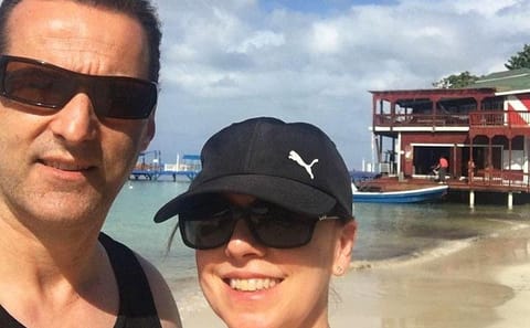 Half-Day Roatan Tour with Sloths, Monkeys, and Local Tastings