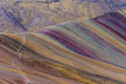 Cus-12 : Palcoyo – Explore Rainbow Mountains’ Secret Sister