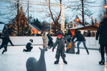 Icelandic Christmas Advent Tour in Reykjavík and Hafnarfjörður