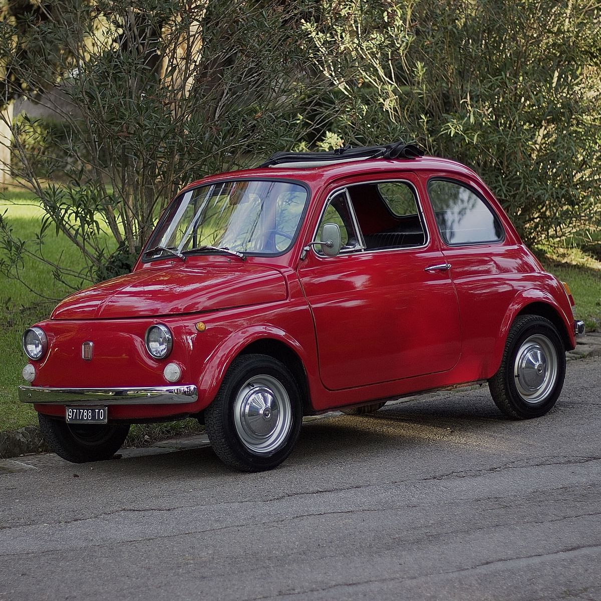 BUONGIORNO FIAT 500! Classic Guided Wine Tour in Chianti Wine Region included Tuscan Lunch and tasting (6 hrs)