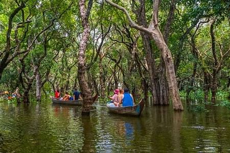 Floating Village Cruise & Khmer Street Food Tour in Siem Reap