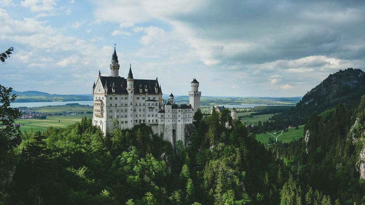 Stuttgart Audio Tour: Legends, Love, and Life in the Rathaus Quarter 5