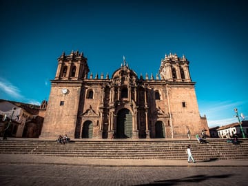 Wonders of Peru – 13 Days: Paracas, Nazca, Arequipa, Colca Valley, Puno, Cusco, Sacred Valley, Machu Picchu, French-speaking guide