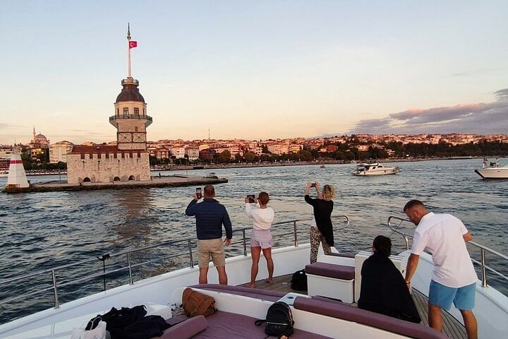 Istanbul Historical Tour & Sunset Yacht Cruise on the Bosphorus