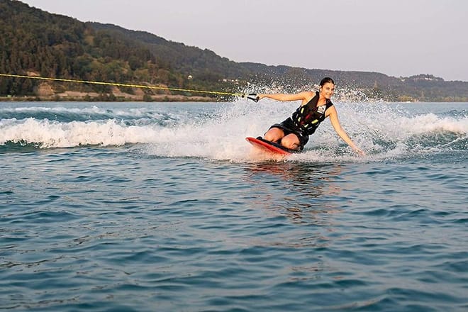 Speed Boat to Abo Munkar Island &amp; Water Sport Semi Private - Hurghada