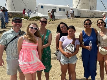 Local Walking Tour of Mykonos Town for Photography and Shopping