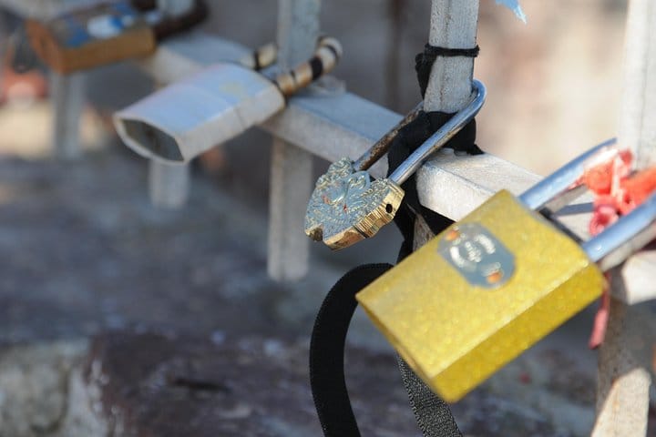 Santorini 5 Hour Custom Private Sightseeing Tour