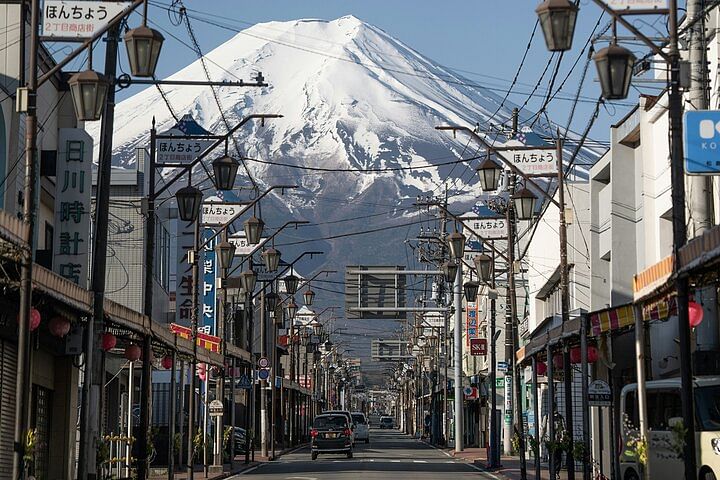 Mt Fuji Private Day Trip from Tokyo with English speaking driver