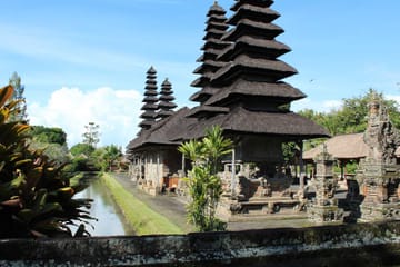 Bali Day Trip to Tanah Lot and Taman Ayun with Sunset Views