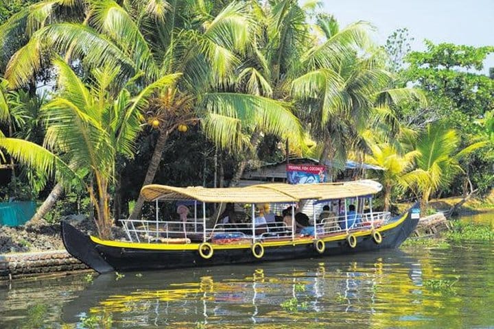 GODS OWN PLACE-KERALA TOUR