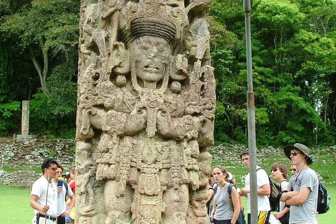 Waxakablajun ubah Kawil, 13th Ruler of Copán.