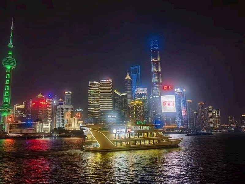 Shanghai Night River Cruise Tour and Yang's Dumpling Experience