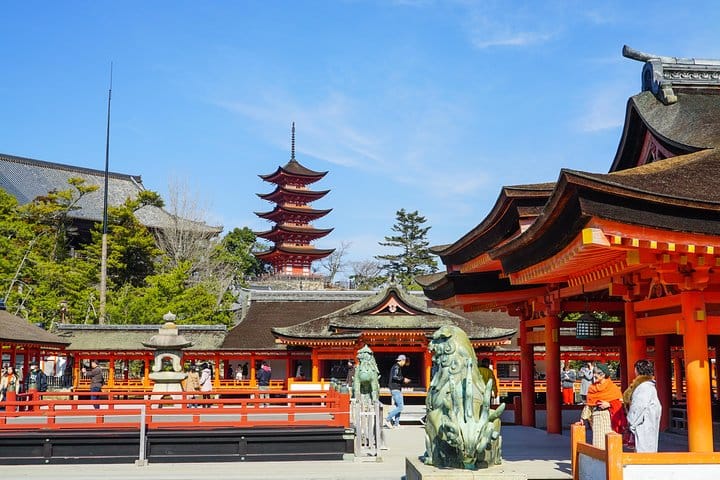 Miyajima Half-day Trip Historical Walking Tour 8