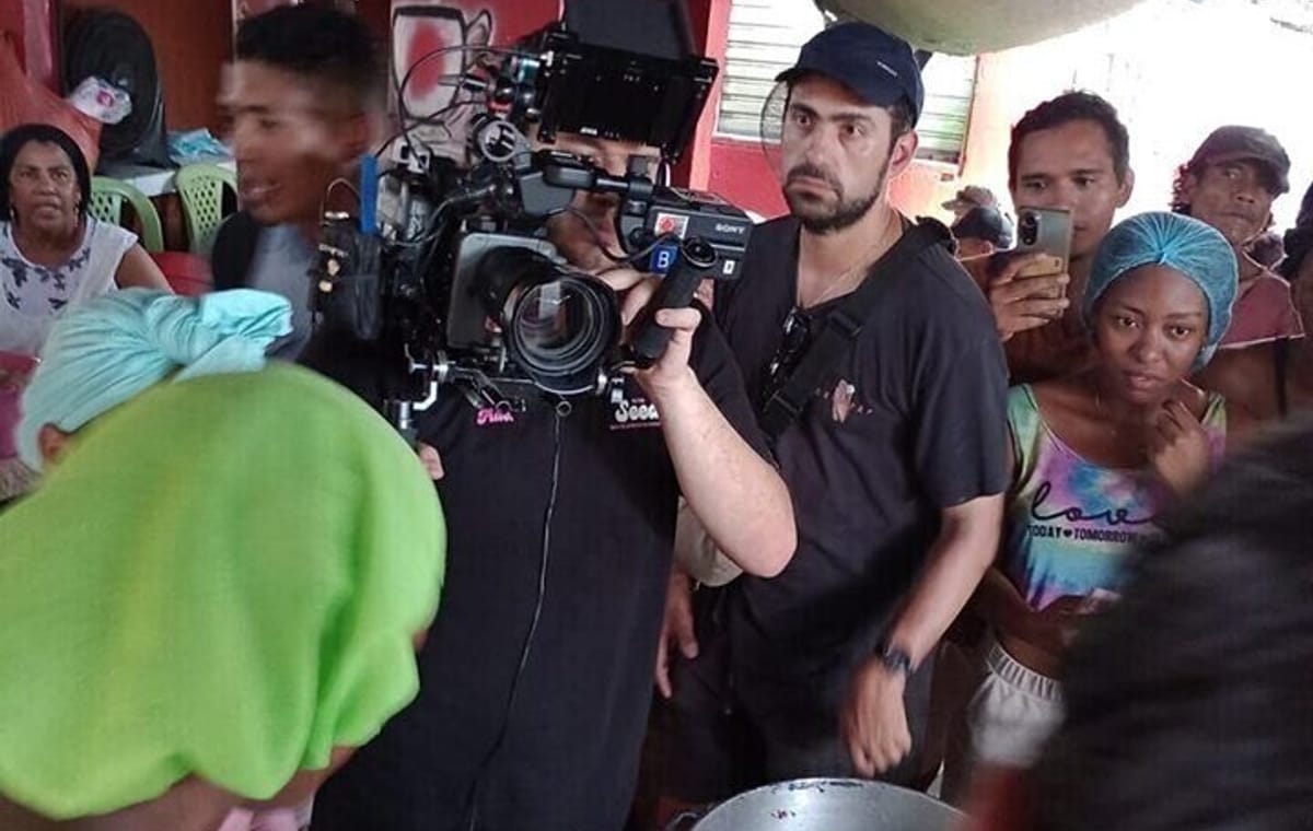 ULTIMATE FULL CITY TOUR with ANTHONY BOURDAIN’s STYLE LUNCH