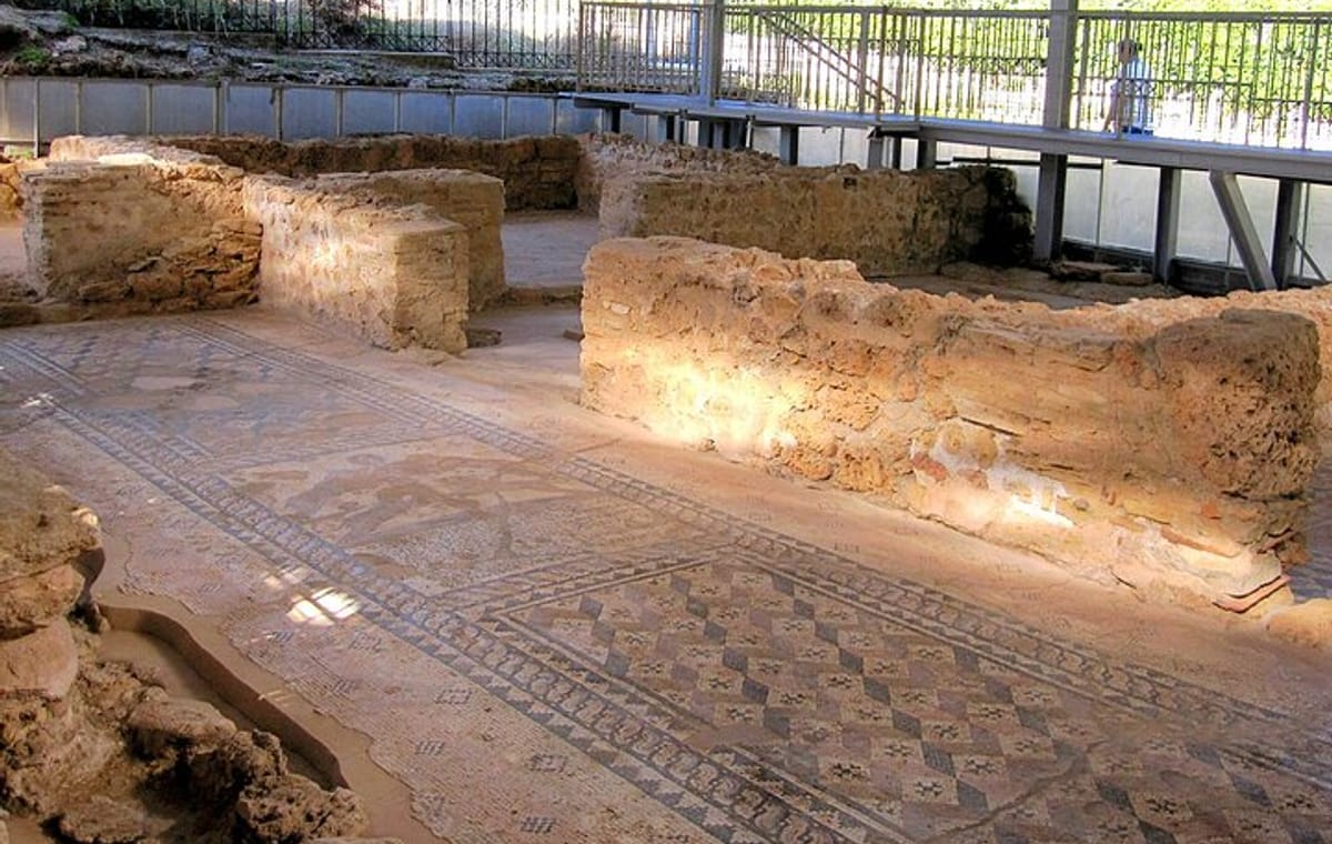 South Kefalonia – Skala & Mounda Beach & Mycenaean Tombs