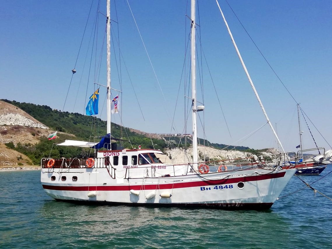 BLACK SEA YACHT PICNIC