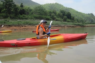 Kayak Tour Across Sirilanna Lake in Chiang Mai
