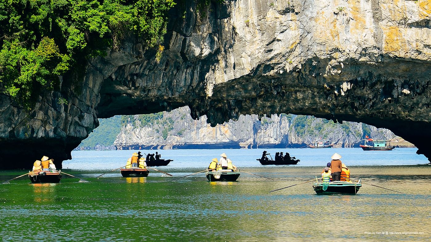 Hanoi & Halong Bay Tour: Cultural Exploration and Scenic Cruise