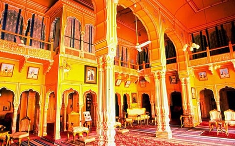 Cultural Tour of Heritage Havelis in Mandawa, India