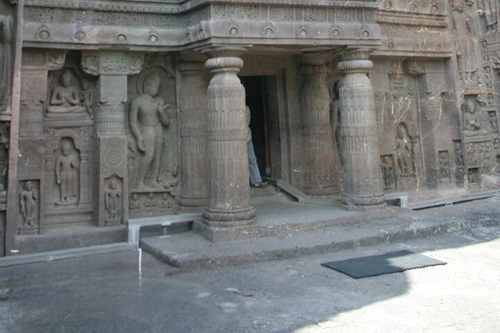 Aurangabad, Ajanta and Ellora Caves Tour (3 Days)