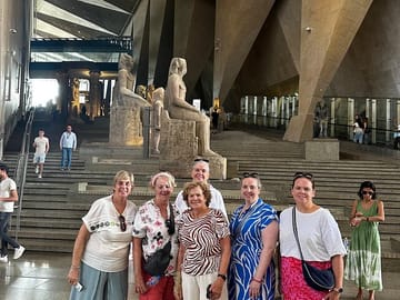 Private Full-Day Tour of Giza Pyramids and Cairo Museum