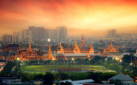 Guided Tour of Grand Palace and Reclining Buddha in Bangkok