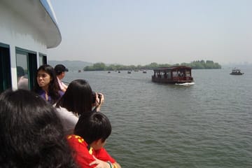 Shanghai to Hangzhou one day bullet train tour with Chinese lunch