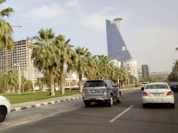 3-Day Tour: Edge of the World, City tour and Red Sand from Riyadh