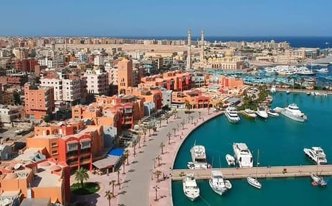 Guided Sightseeing and Shopping Tour in Hurghada, Egypt