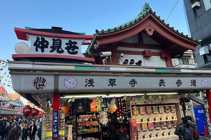 Walking Tour of Sensoji Temple and Surroundings in Asakusa