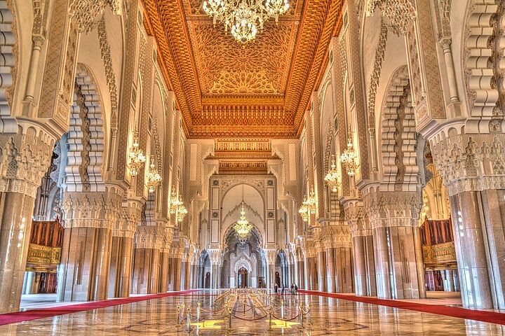 Private Guided Tour of Casablanca’s Iconic Landmarks & Hidden Gems