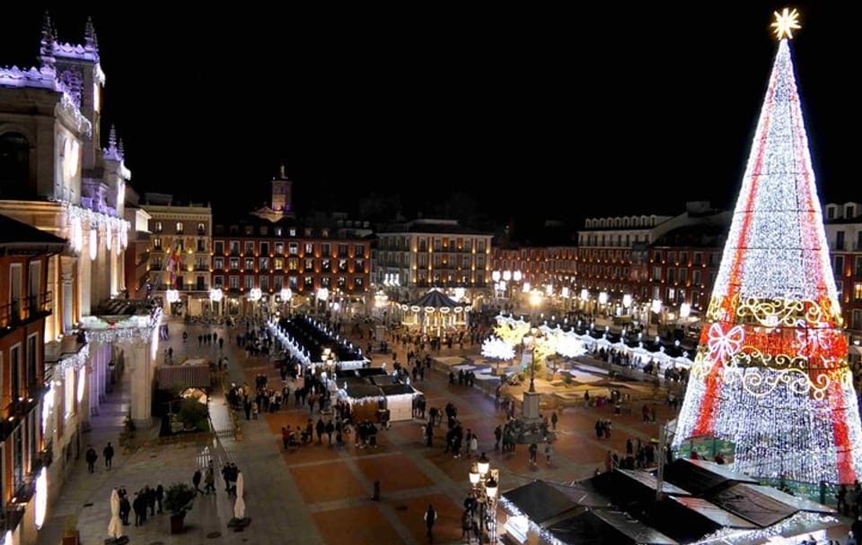 Walking Tour of Madrid's Plaza Mayor Christmas Market