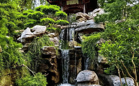 Jinan Day Tour of Baotu Spring, Daming Lake, and Museums