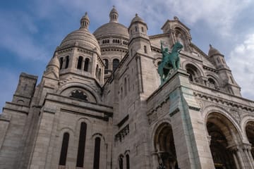 Paris and Disneyland Rail Tour: 6-Day Family Experience