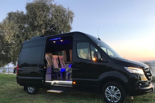 Private Transfer from Santorini Airport to Santorini 
