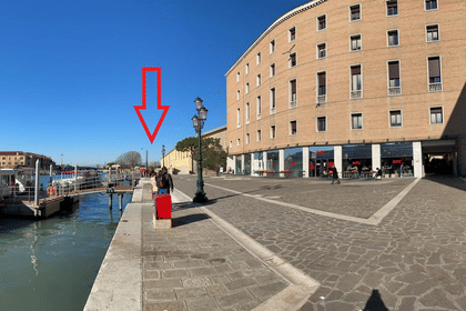 Morning Venice Lagoon Cruise: Murano Island and Burano Island